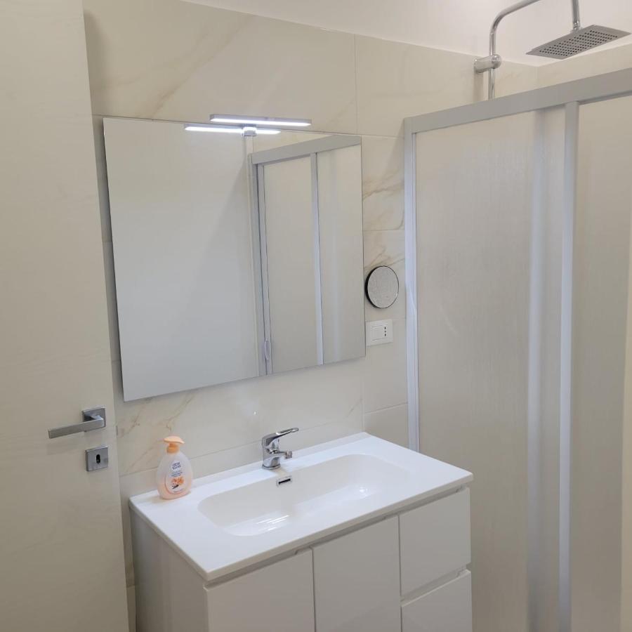 B&B Dei Sogni In Centro, Con Facilita Di Parcheggio Cosenza Exterior foto